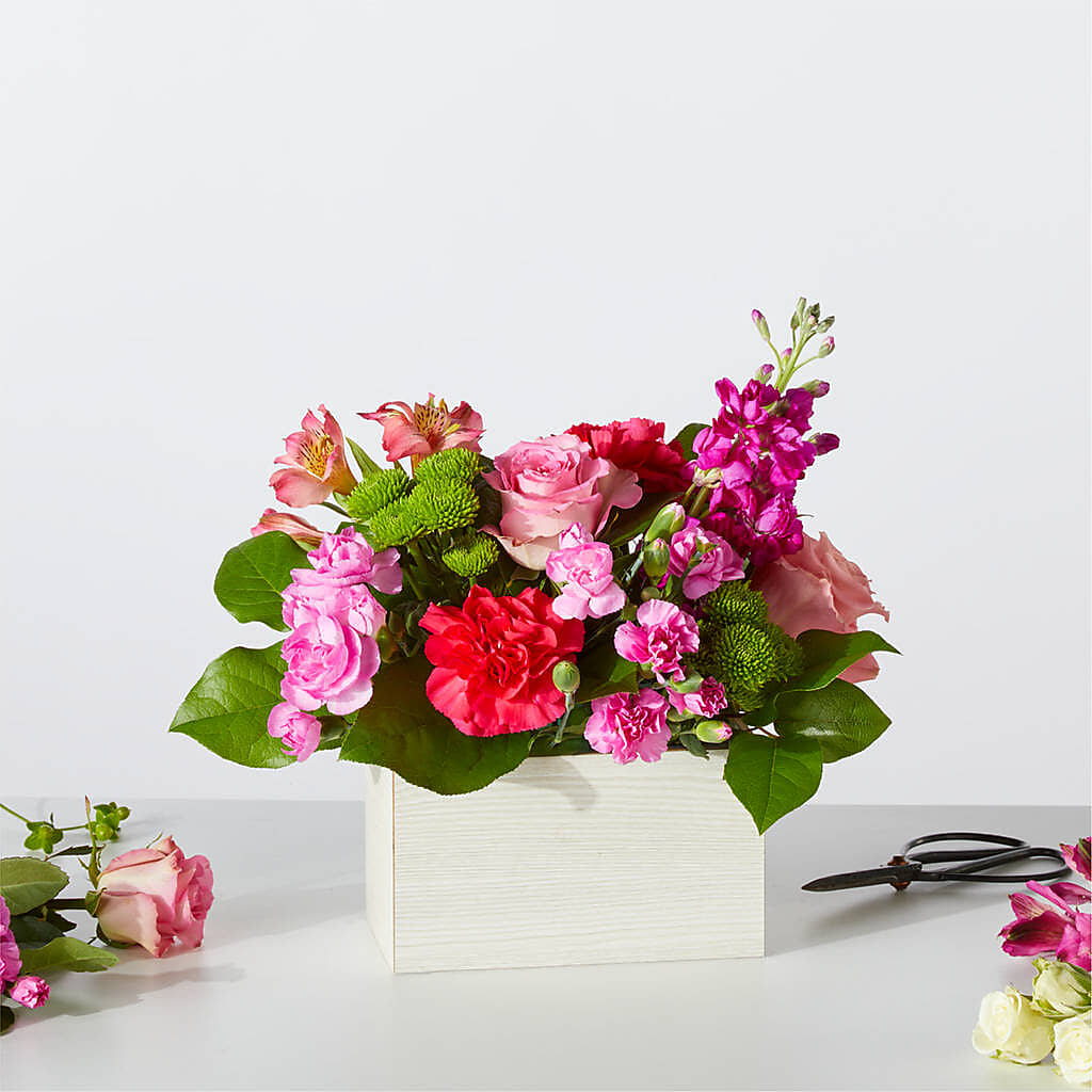 Sweetberry Box – A Florist Original – MR D'S, Lander WY