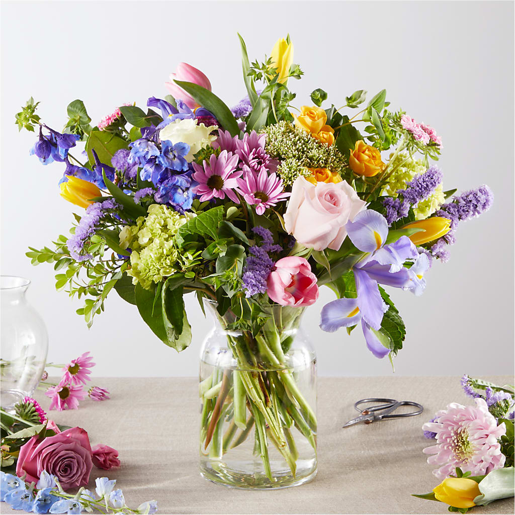 Pastel Tradition - A Florist Original – MR D'S, Lander WY