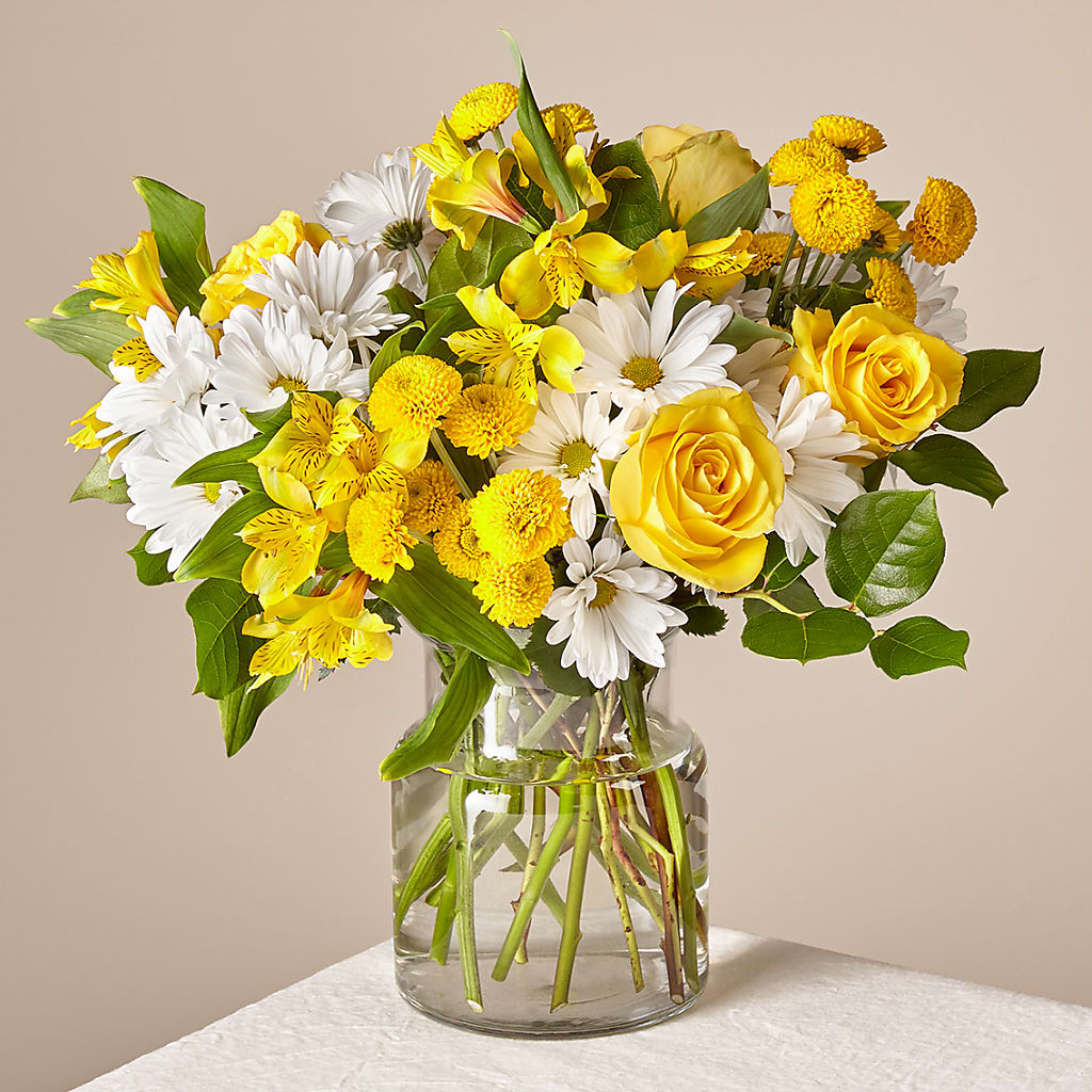Sunny Sentiments Bouquet – MR D'S, Lander WY