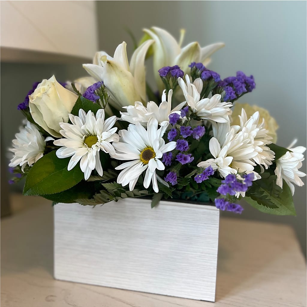 Beyond Blue Box Bouquet – MR D'S, Lander WY