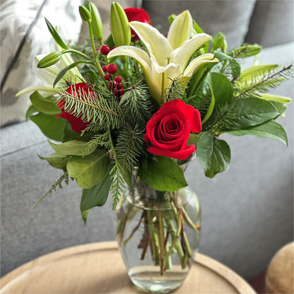 Sparkling Snowflakes Bouquet – MR D'S, Lander WY