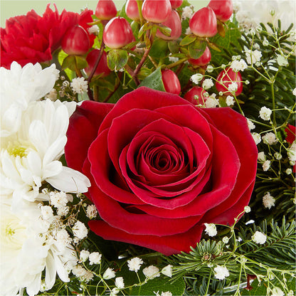 Chance of Flurries Bouquet – MR D'S, Lander WY