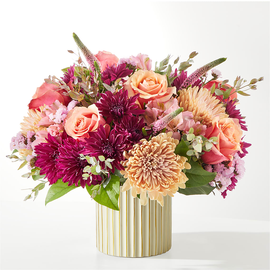 Berry Cobbler Bouquet with Ivory Vase – MR D'S, Lander WY