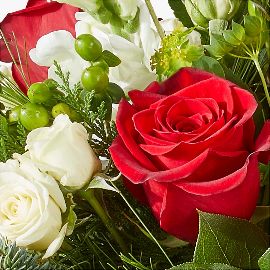 Deck the Halls Bouquet – MR D'S, Lander WY