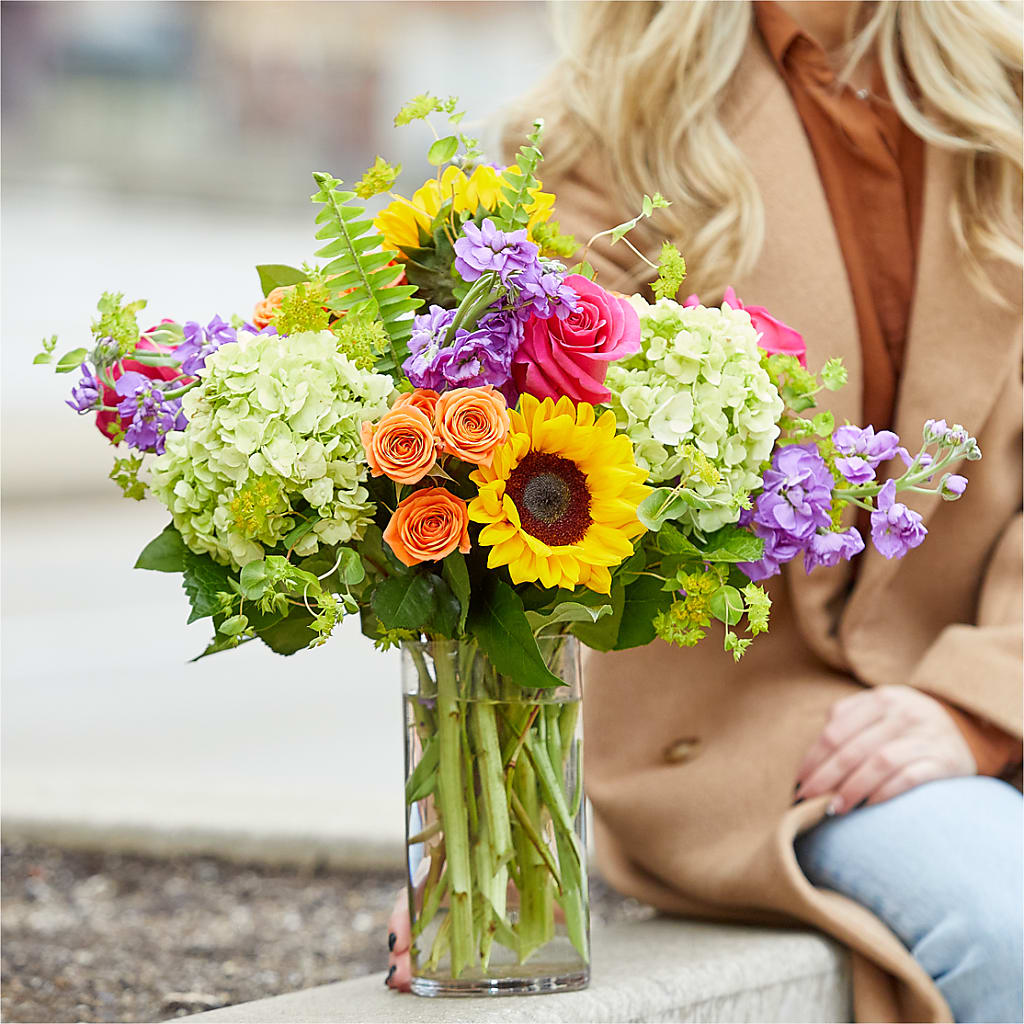 Vibrant Greetings Bouquet – MR D'S, Lander WY